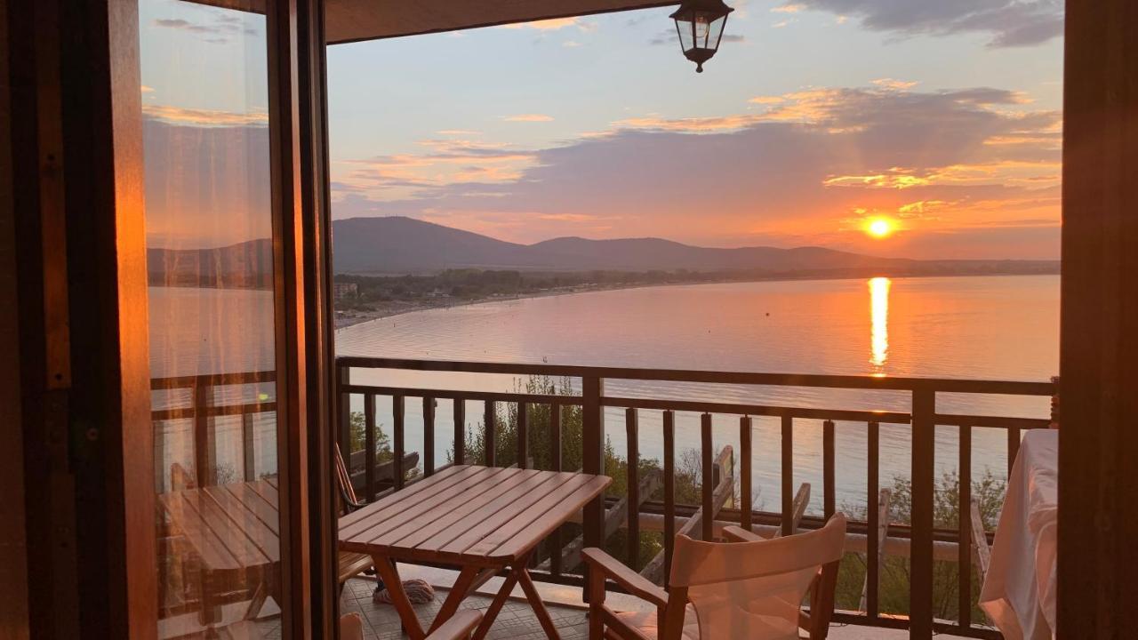 Sunset View Studio